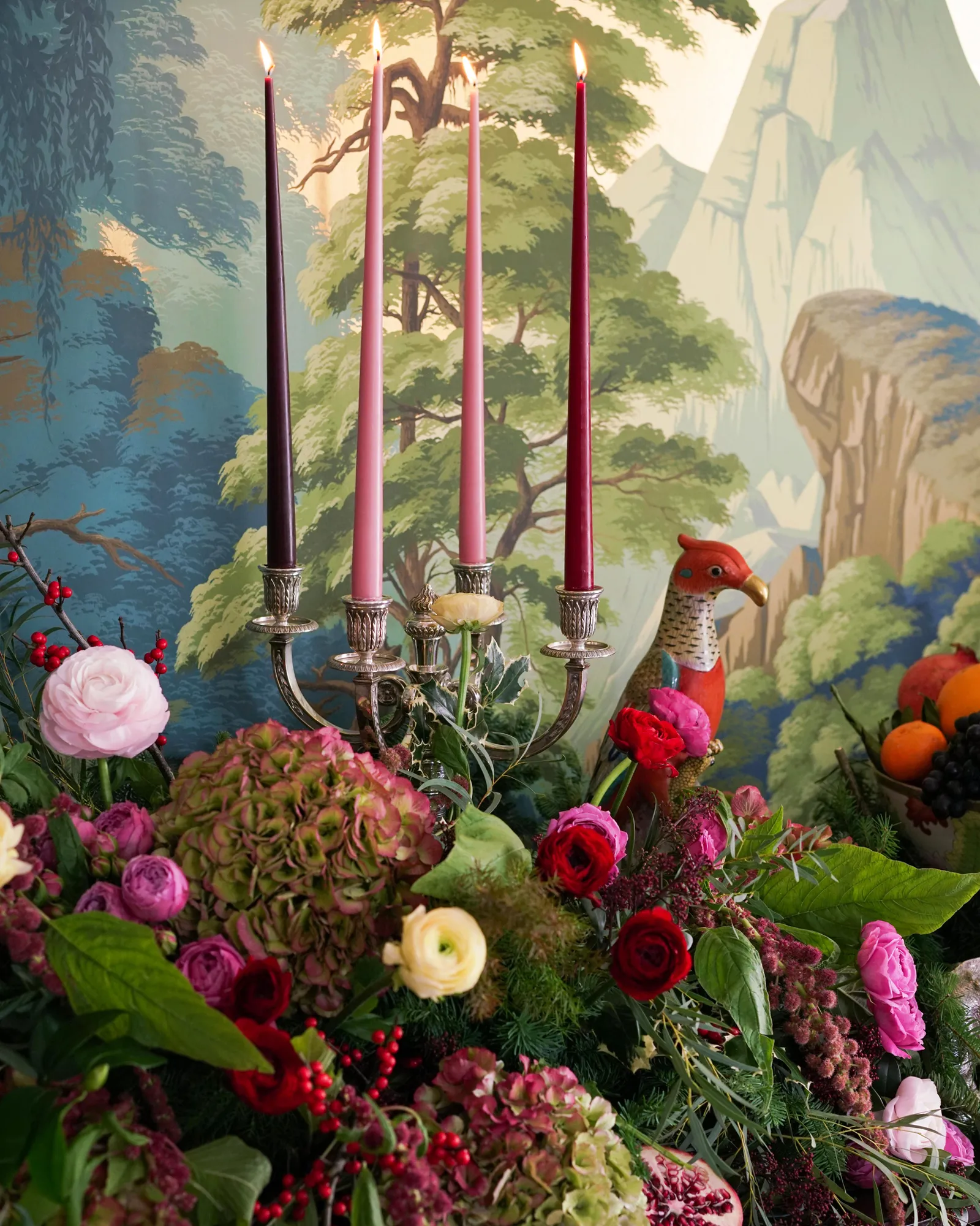 A PAIR OF 18” PARROTS